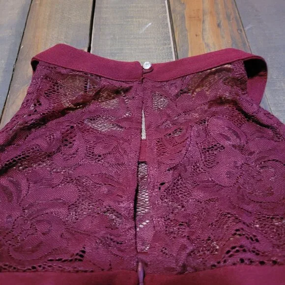 Women's Formal Dress - Picture 3 of 4